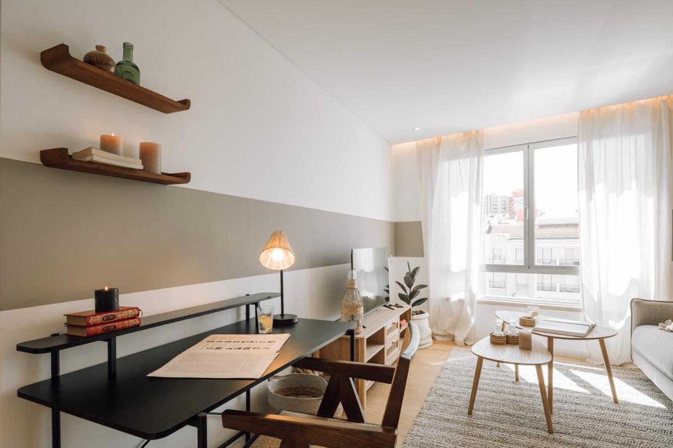 Montalto - 1 Bedroom And Parking In Alvalade Appartement
